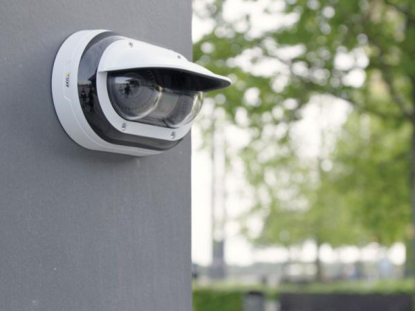 Уличная IP-видеокамера 2Мп Axis P3715-PLVE с двумя вариофокальными объективами