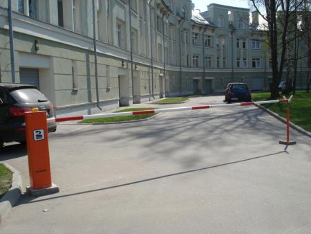 Шлагбаум автоматический Фантом Гранд G5000 с круглой стрелой 5 м и радиоуправлением