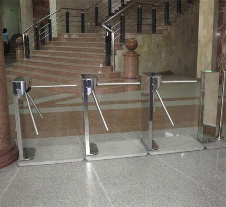 Турникет-трипод уличный на плоской мобильной платформе Ростов-Дон Т9М1 STEP2-У (Fly A3 EH) с ЭРА-2000