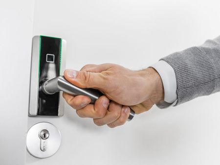 Электронный замок dormakaba c-lever compact (черный, offline, 72 мм, левый, ручки HN, шток 8 мм)