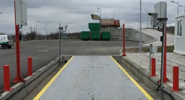 Радиационный монитор Атомтех СРК-АТ2327 с 2-мя блоками БДКГ-19, транспортный