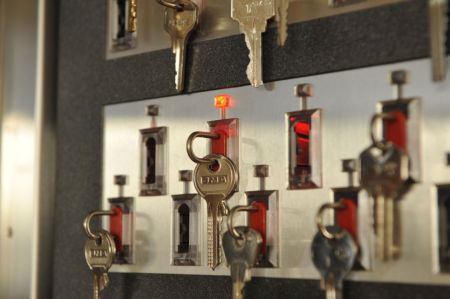 Электронная ключница KeyGuard на 50 ключей, модульная