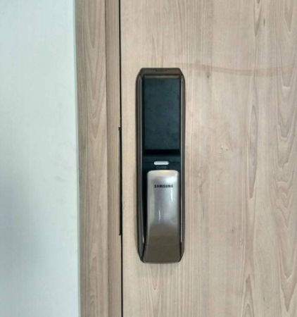 Электронный замок биометрический Samsung SHP-DP728AK/VK с bluetooth (двухригельная врезная часть)