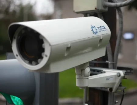 Смарт-камера VIRIS-200-1RU с функцией распознавания номеров автомобилей Смарт-камера VIRIS-200-1RU с функцией распознавания номеров автомобилей