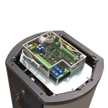 Шлагбаум автоматический PERCo GS04 с прямоугольной стрелой 3 м и встроенной системой обогрева